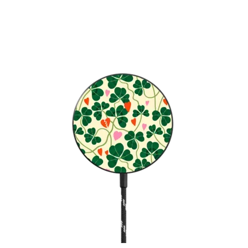 Clover Hearts Creme - PowerThru Magnetic Wireless Charger MagSafe Compatible