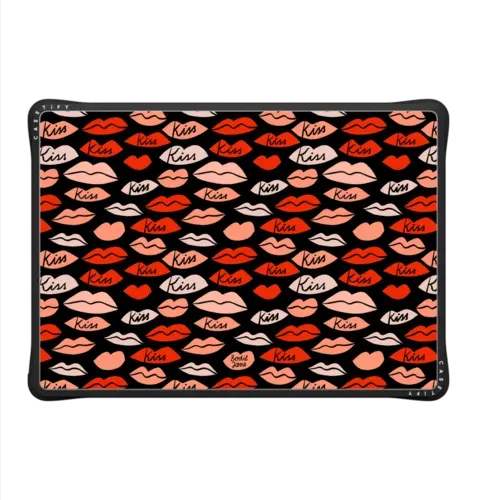 Kiss Kiss - MacBook Pro 14-inch (M1 - M5) - MacBook Impact Case